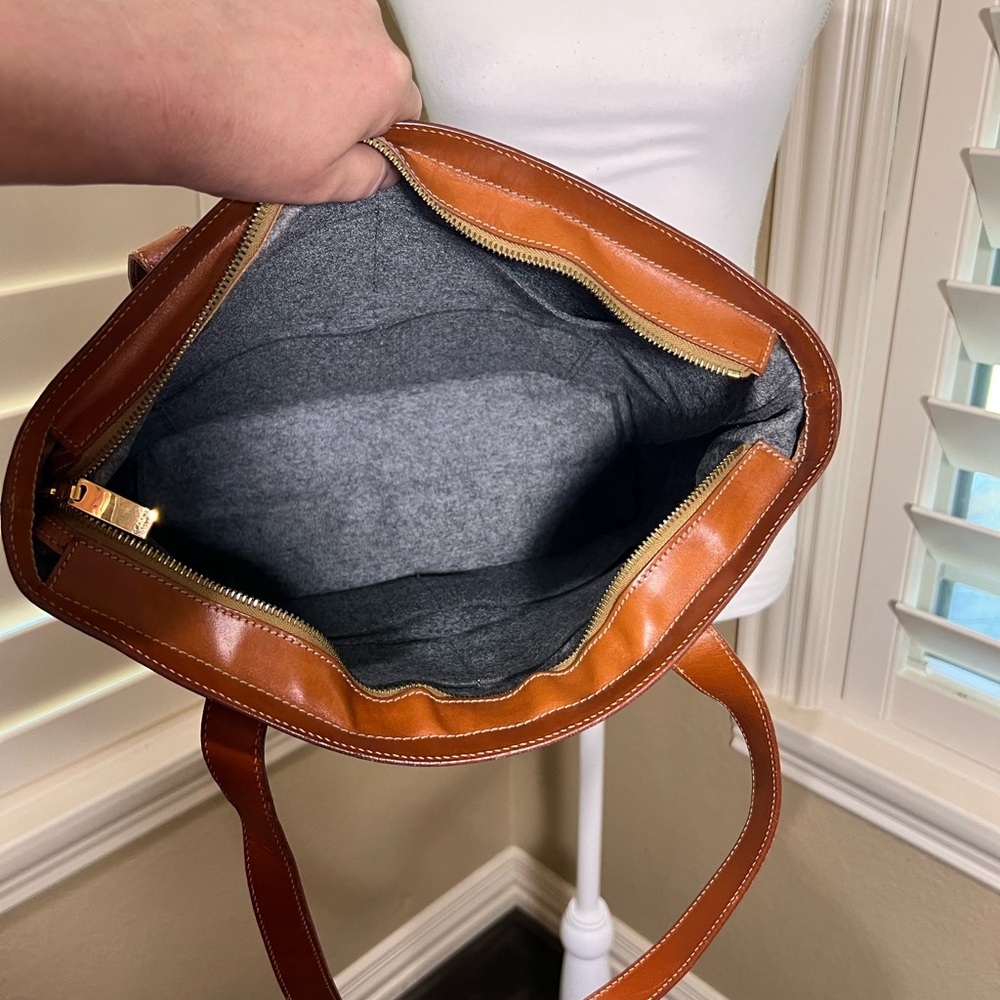 👜AUTHENTIC👜 Celine Macadam Vintage Monogram Tote with Gold Detail - Picture 15 of 16